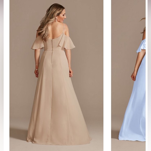 Cold Shoulder Dress with Pockets - Picture 6 of 8